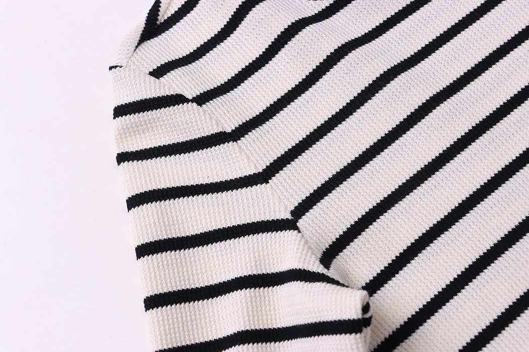 Sinanbo Daily Fashionable Walf Checks Fabric Black Edge Small round Neck Striped T-shirt Bottoming Shirt