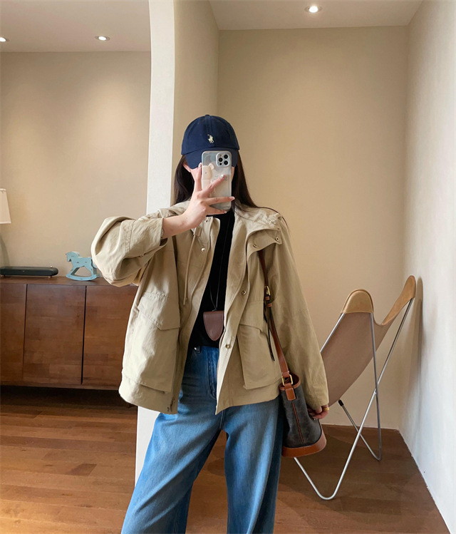 山系质感舒适肌理感宽松短款连帽冲锋衣休闲外套女2025秋G081810|undefined