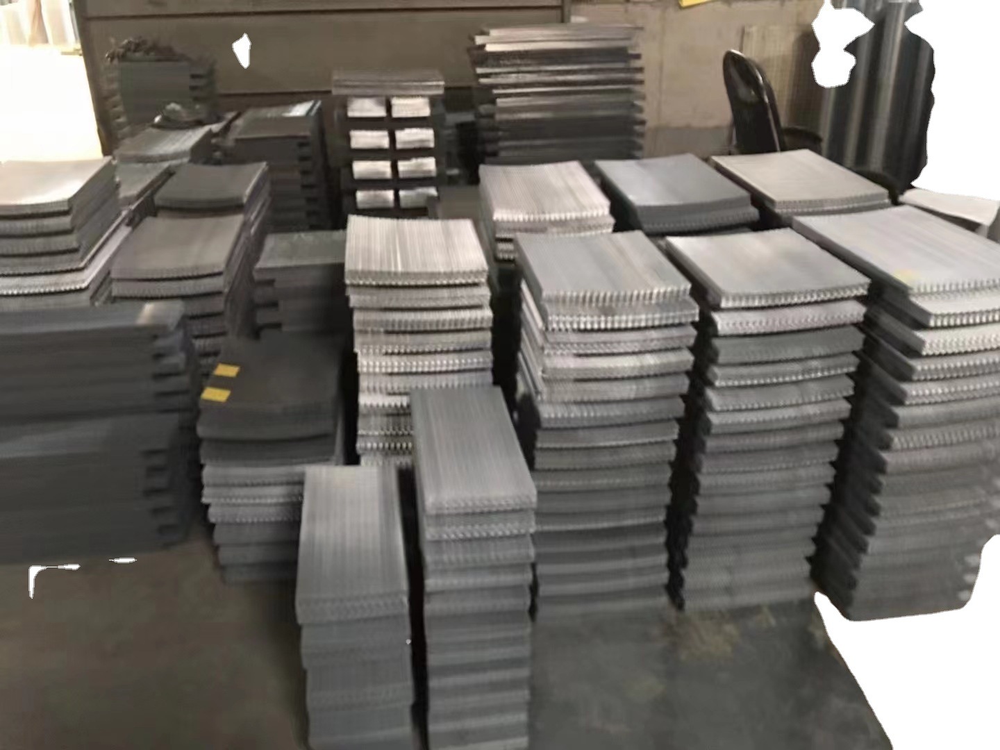 丝网过滤网片可按客户所需尺寸和网孔大小定制铝网铜网不锈钢网可