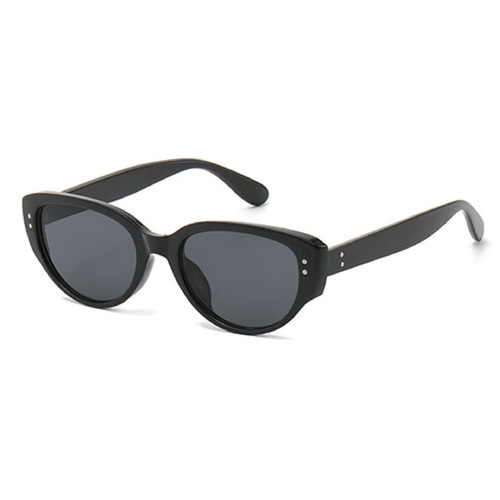 White Retro Cat-Eye Sunglasses on Instagram: Chic European & American Y2K Style, Cool Girly Design—Perfect for Sun Protection and Trendy Women with Small Faces