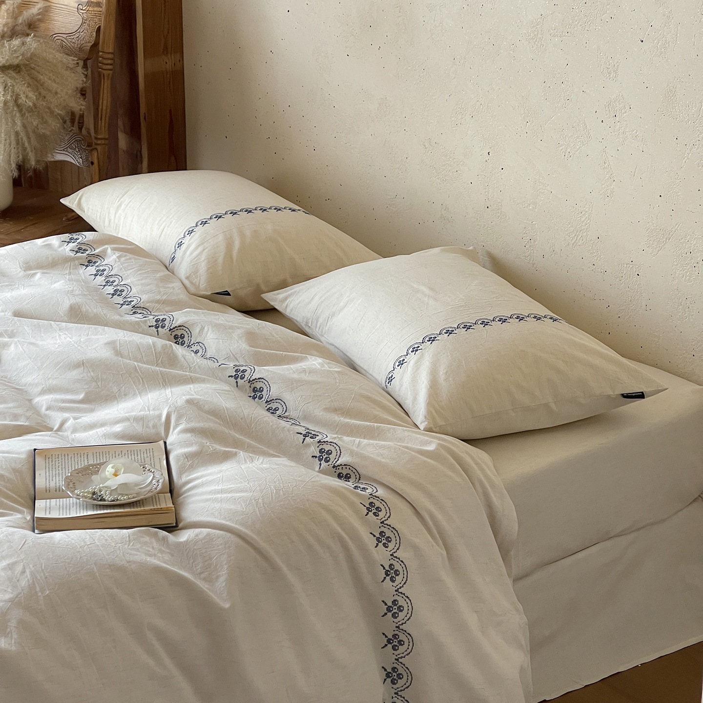 Parure de draps vintage en coton et lin brodé 4 pièces_voghion.com