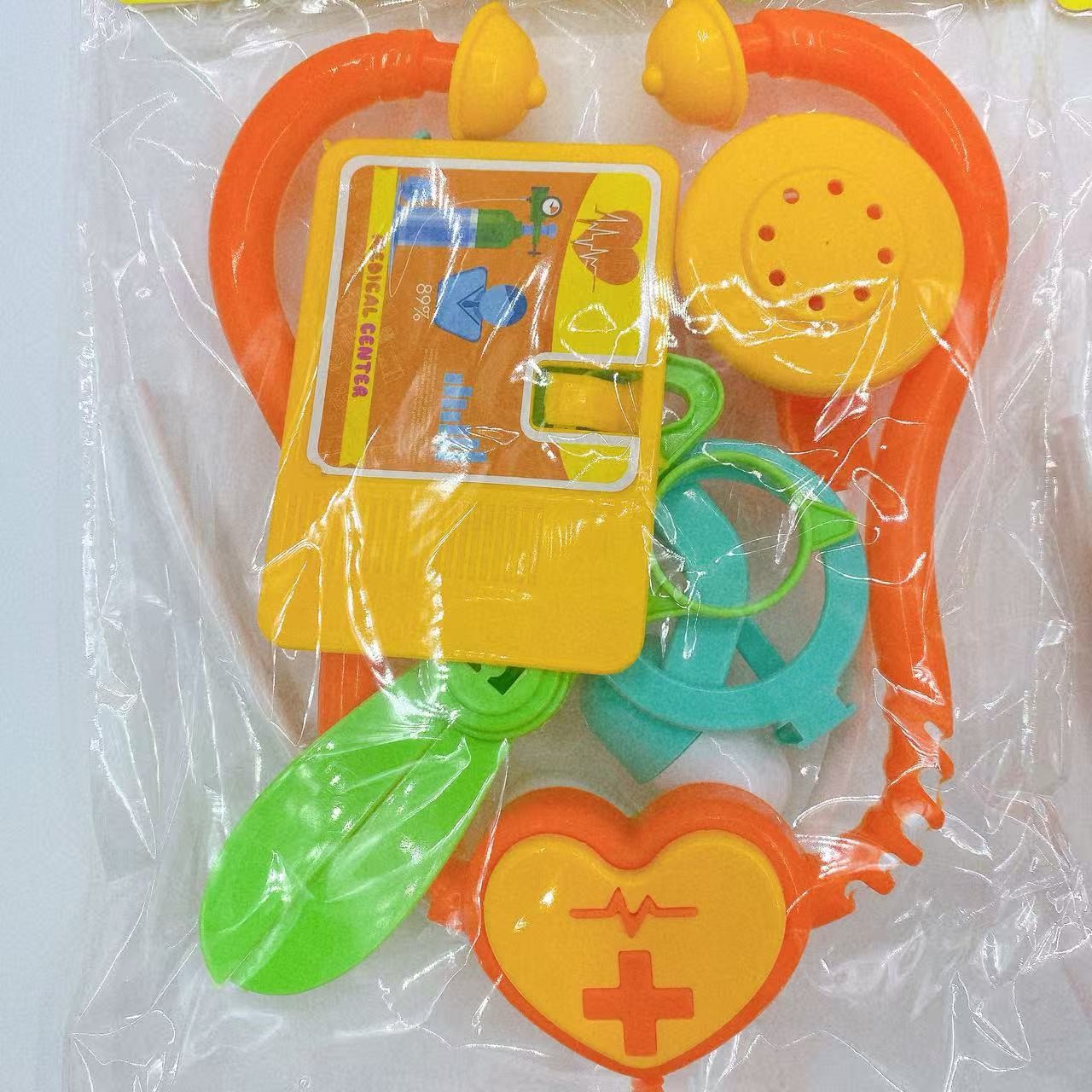 Estetoscopio de bolsas de juguetes familiares, juguetes médicos, juguetes para niños, DIY, estandetes de 2 yuanes al por mayor