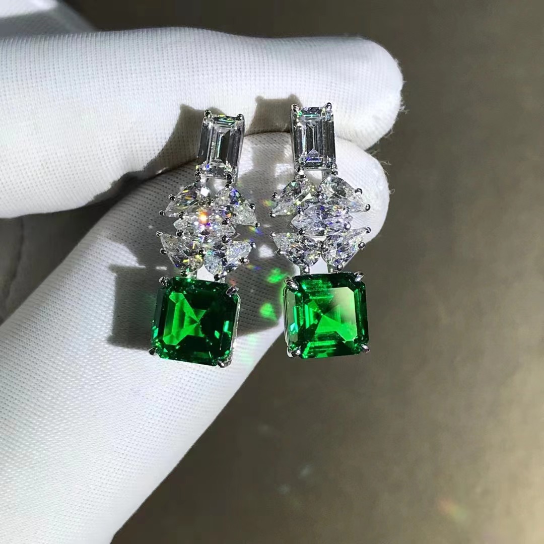 9K con pendientes de esmeralda colombiana 3.88 quilates pendientes de esmeralda con certificado internacional GRC transfronterizo