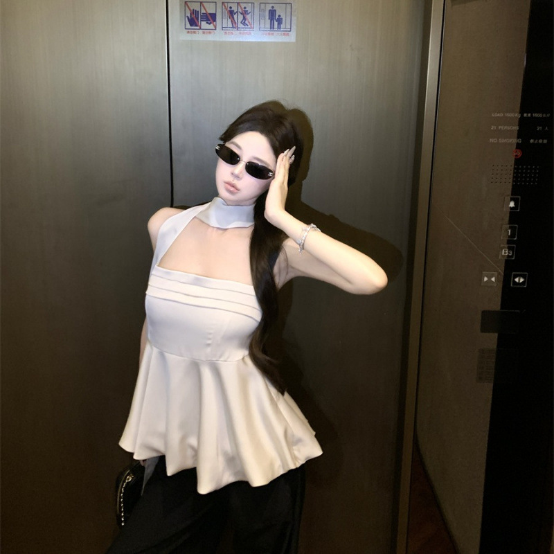纯欲风辣妹米白色缎面压褶抹胸吊带设计感花苞上衣+飘带|undefined