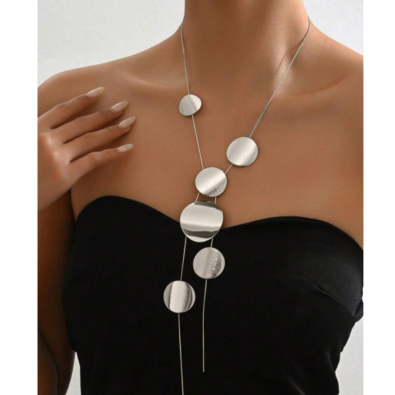 Long Geometric Disc Pendant Necklace Elegant Versatile Jewellery_voghion.com