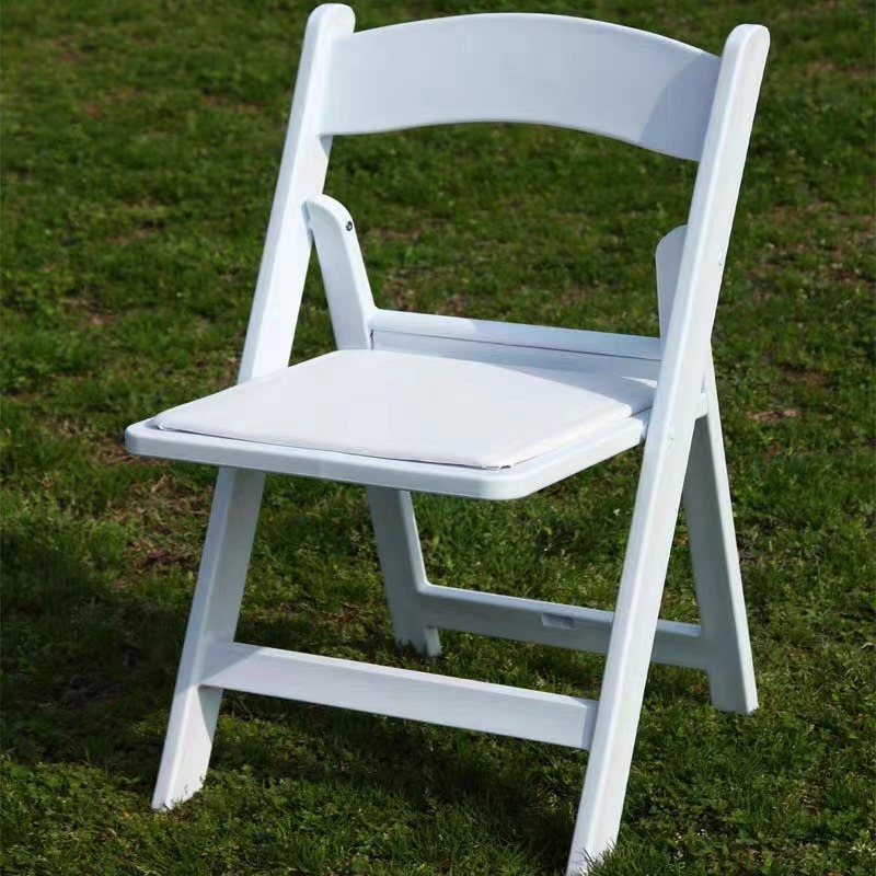 Silla plegable de plástico blanco acolchada césped al aire libre silla de boda silla de banquete silla de recepción portátil