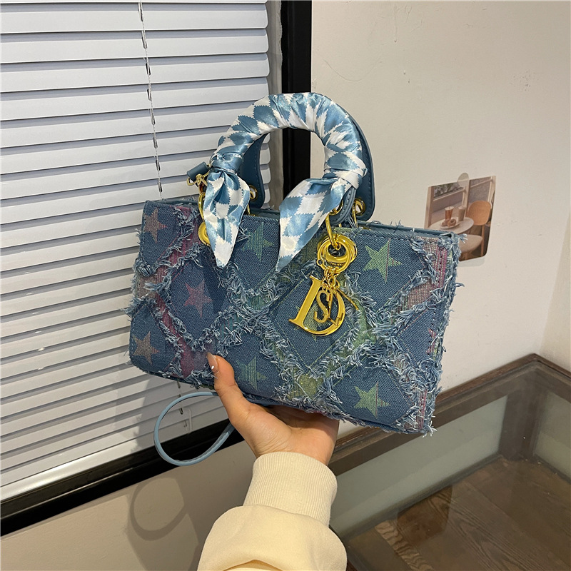 Umhängetasche, neuer Stil für Herbst und Winter 2024, hochwertige und modische Umhängetasche aus Canvas, klassische Pendlerhandtasche mit großem Fassungsvermögen._voghion.com
