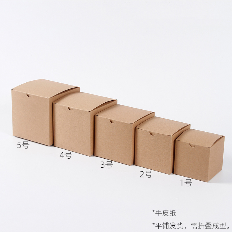 Venta al por mayor de papel Kraft caja ciega hecha a mano caja vacía pequeña muñeca caja de regalo caja de juguete de cartón cuadrado Tarjeta blanca