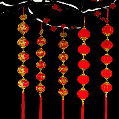 Velvet-printed Fu character lantern string ornaments, silk-gloss lanterns for New Year's outdoor scene decor, decorative hanging accents