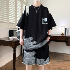 青少年の夏のゆったりしたスーツの男子の半袖のtシャツの新型の大きい高校の学生の潮流のレジャーのスポーツの卸売り