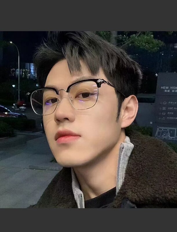 Student Myopia Glasses for Men, Handsome, with Degree, Anti-Blue Light Radiation, High-Definition Eye Protection, Plain Glasses, Retro Style Student Myopia Glasses for Men, Handsome, with Degree, Anti-Blue Light Radiation, High-Definition Eye Protection, Plain Glasses, Retro Style