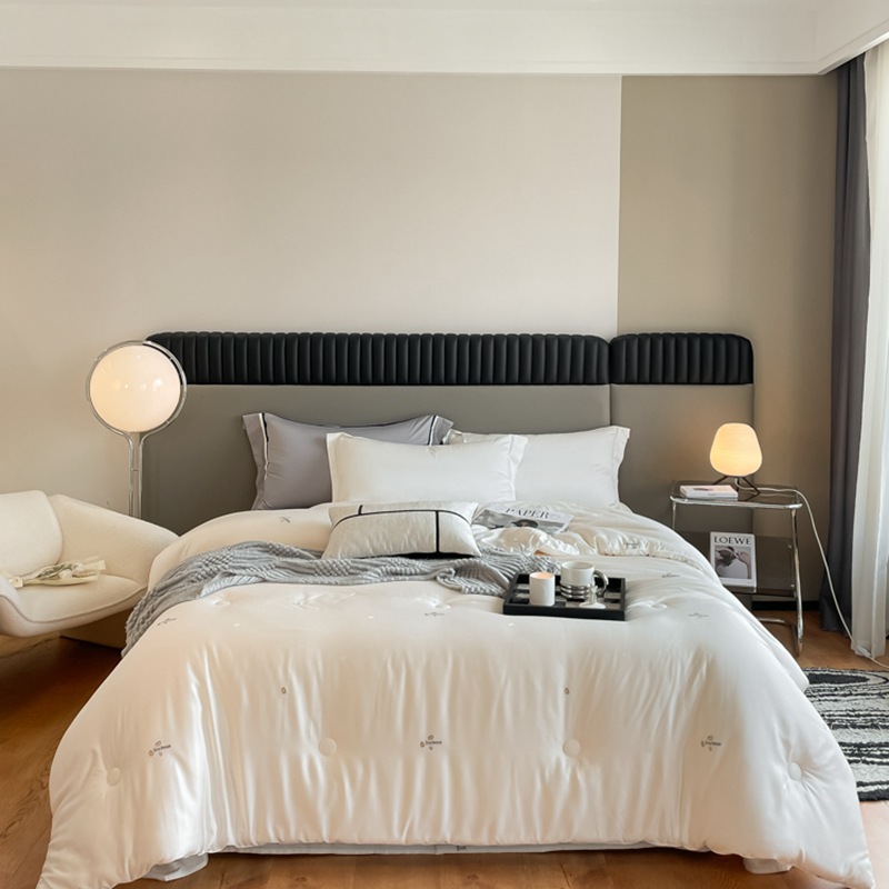 이 화이트 (51% 대두섬유 + 실크)