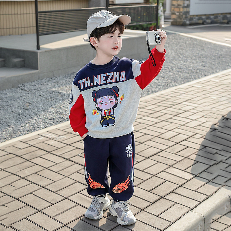 7776 Traje de primavera y otoño para niños 2025 nueva ropa de moda, guapo y de moda, suéter de bebé para hombres, moda deportiva