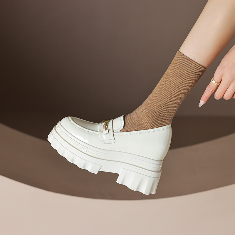 Giày loafer nữ đế xuồng cao gót 9 cm, mũi tròn, da bóng, tăng chiều cao — màu đen