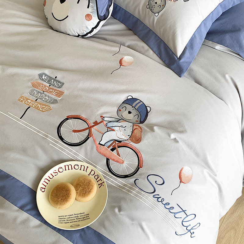 Otoño y invierno para niños 100 algodón molido cuatro piezas de dibujos animados engrosado colcha cálida sábanas de tres piezas