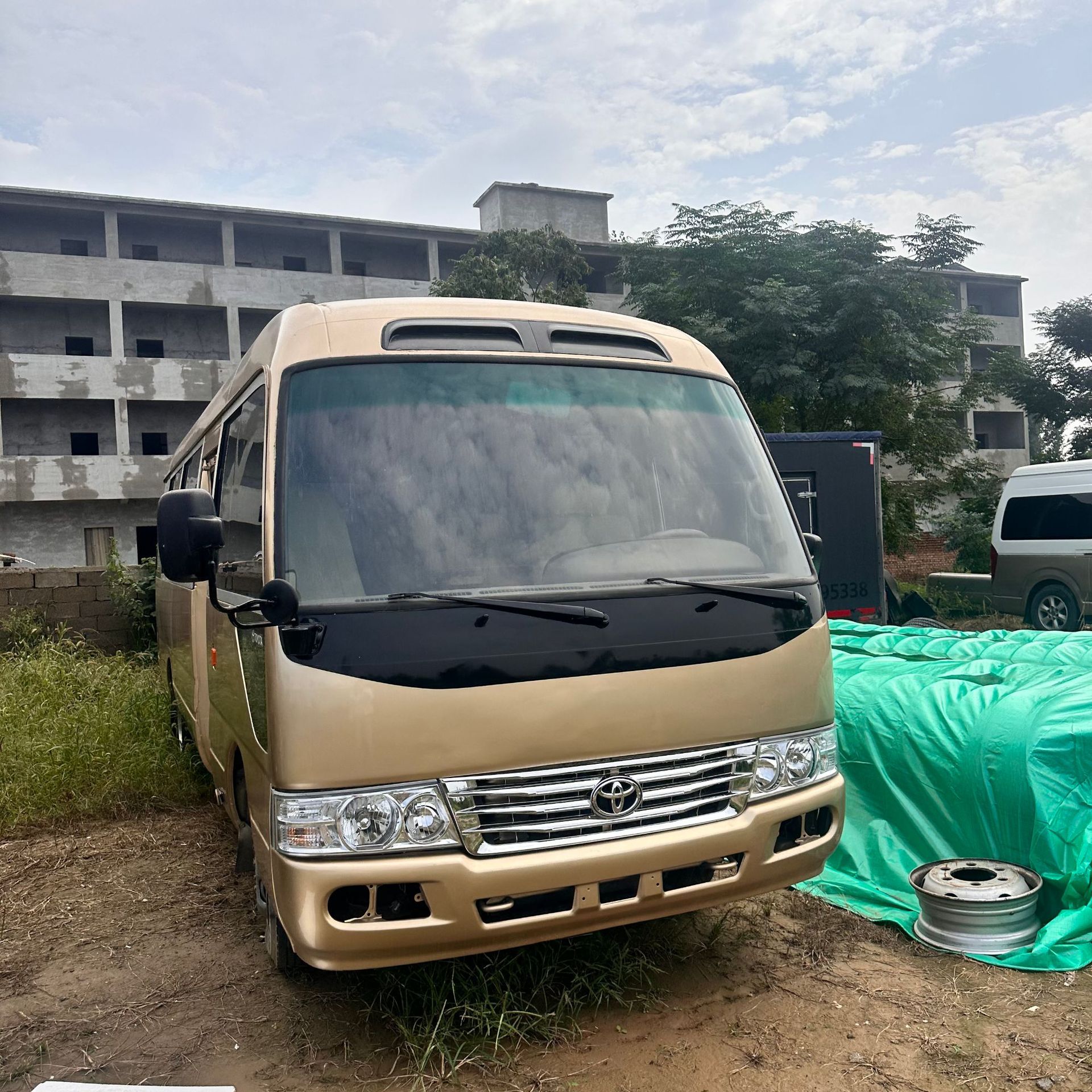 出售精品豪华翻新丰田考斯特19-23座客车商务旅游专用中小型客车