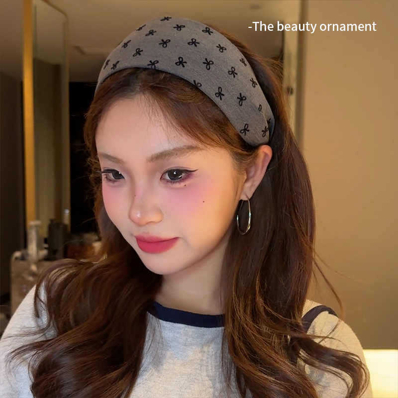 Demi-season headband with bow, hairpins for face washing, simple and elegant design
