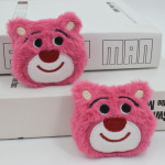 定制毛绒卡通草莓熊胸针可爱草莓发饰DIY配件包包鞋袜服装辅料