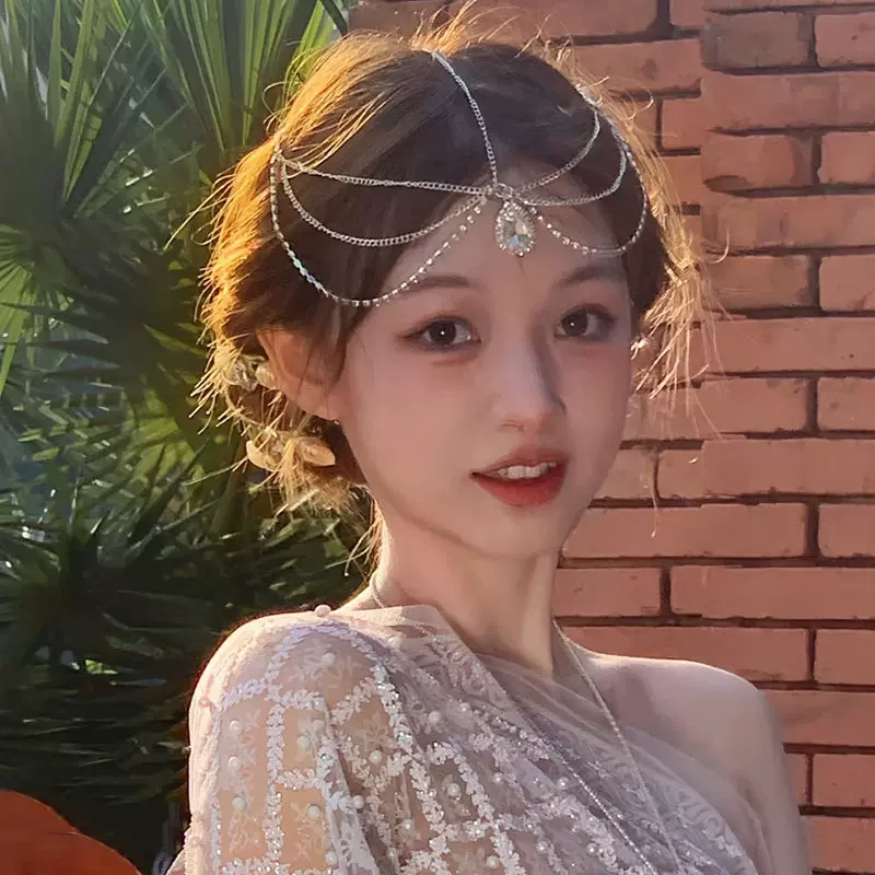 新娘流苏额饰西双版纳哈尼妆容傣族服装头饰古风眉心坠拍照旅拍