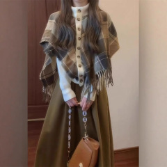 两件套装秋季韩系设计感不规则格纹披肩斗篷针织毛衣高腰半身裙女