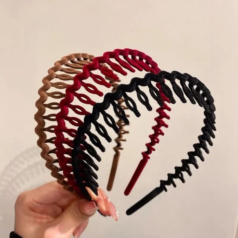 シンプルな植毛カチューシャのカチューシャは歯付き滑り止めの洗顔カチューシャの前髪の額を整理して神器の波のカチューシャを整理します。|undefined