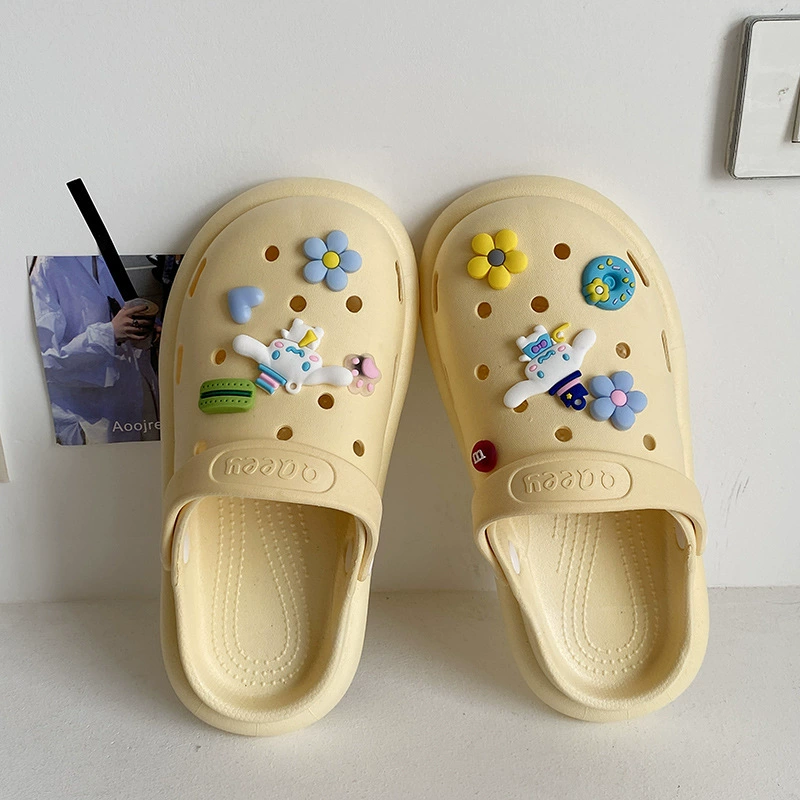 Летняя верхняя одежда для женщин Dly Croc Shoes, новые с толстой подошвой пляжные нескользящие милые баотоу тапочки