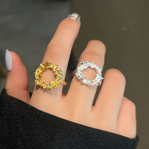 European and American-style fashion, irregularly shaped open-ring—unique design, classic round ring for women, versatile accessory perfect for street-style photos.
