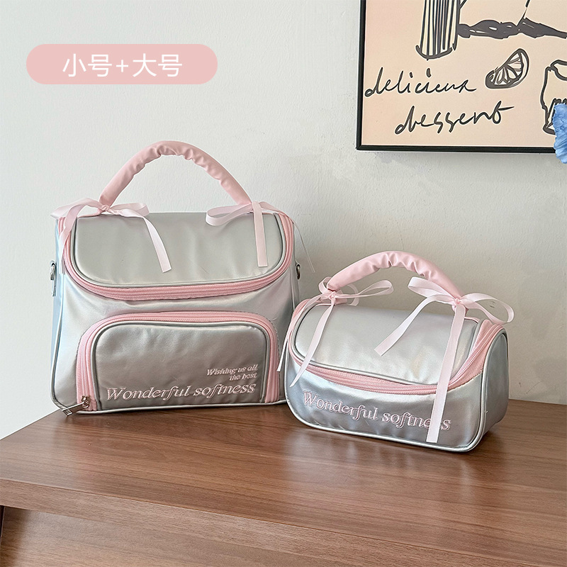 Bolsa de maquillaje de arco de corazón de niña portátil, bolsa de almacenamiento portátil, bolsa de lavado impermeable de gran capacidad