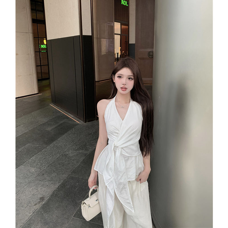 Unique and Stylish V-Neck Collarbone Top for Women 2026, Waist-Cinching Hot Girl Halter Neck Sleeveless White Blouse