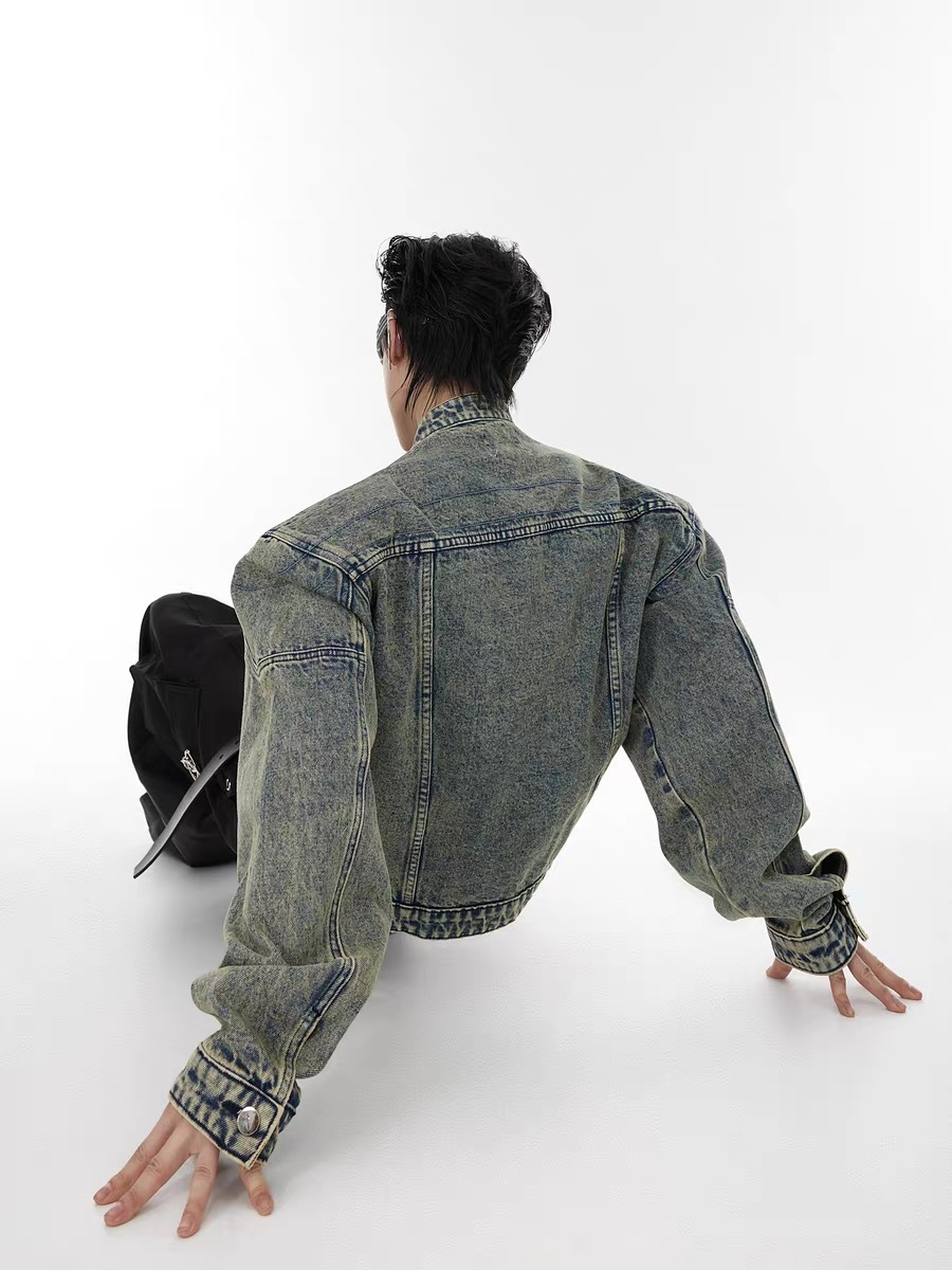 Chaqueta de mezclilla corta con hombreras americanas Chaqueta de mezclilla con cuello alto y cuello alto con sentido de alta gama para hombre
