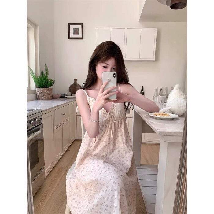 Pijama de cabina de verano para mujeres nuevas flores dulces lindas literarias o casuales cuellos profundos pijama casero estilo vins