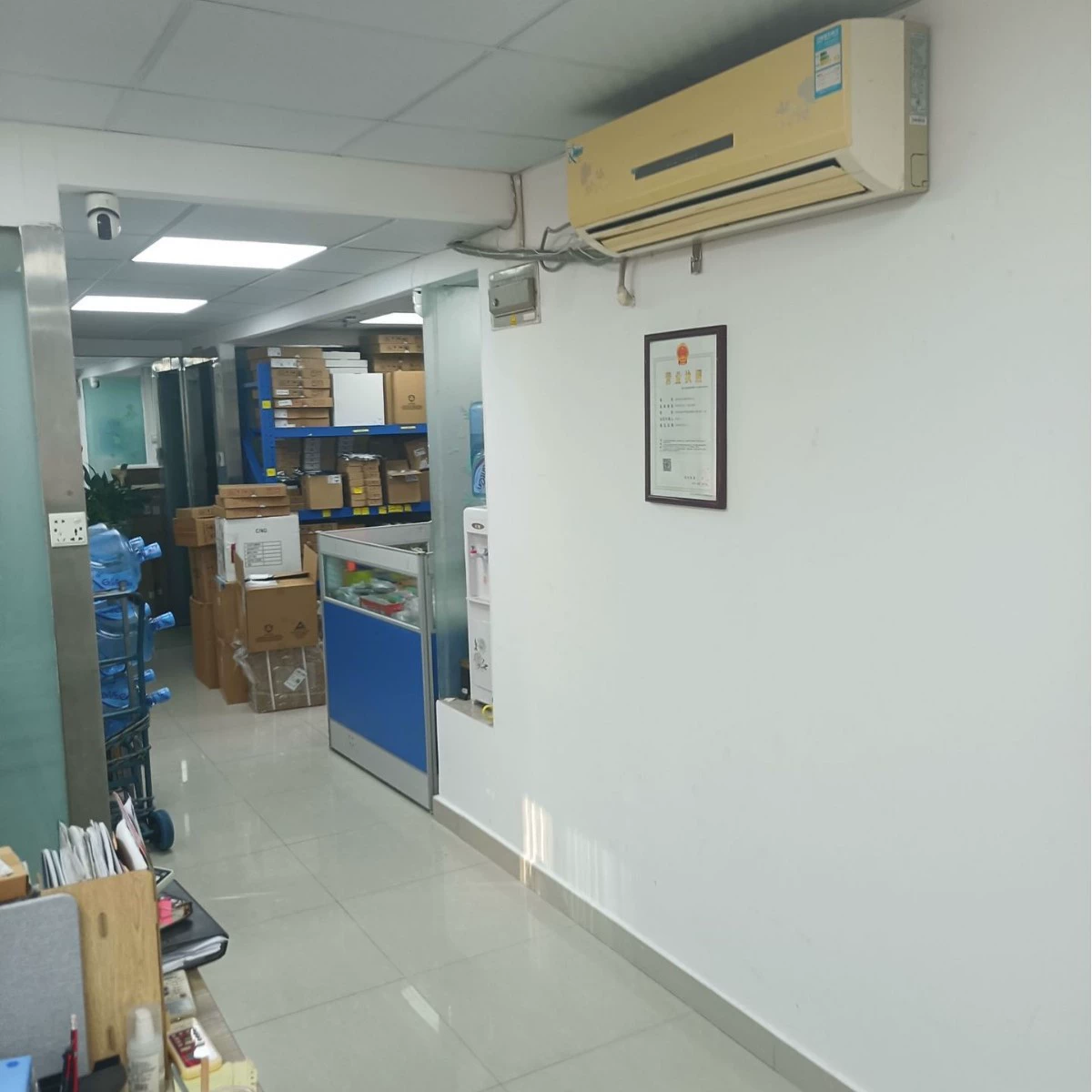 Звуковой усилитель класса AB/D LTK5328 с переключением, 2x8W, встроенный повышающий аудио‑усилительный ИС