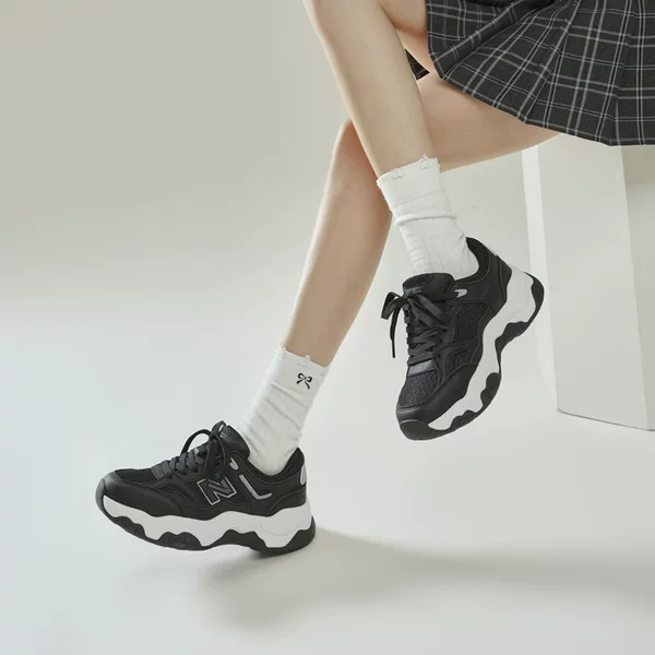 Wow, New Balance! | Women's Autumn and Winter Lightweight Dad Shoes, Color-Blocked Panda Shoes, Thick-Soled Height-Increasing Casual Sneakers, Children's Shoes.