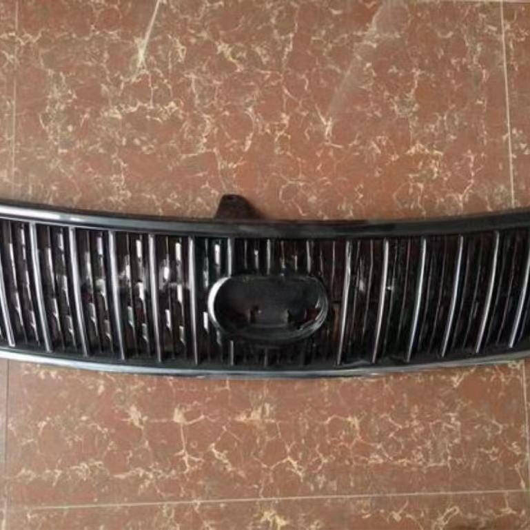 Решетка радиатора Toyota Corolla Axio/Fielder (2006-2008)