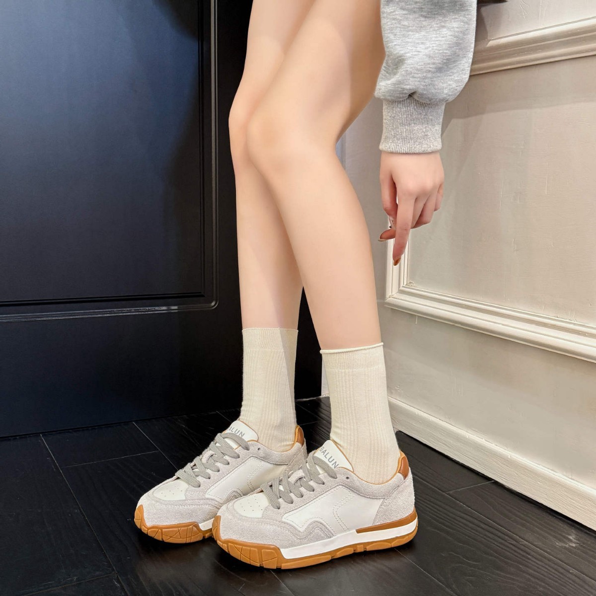 休闲德训鞋女2025年秋季新款轻便不累脚阿甘鞋圆头系带潮流鞋子