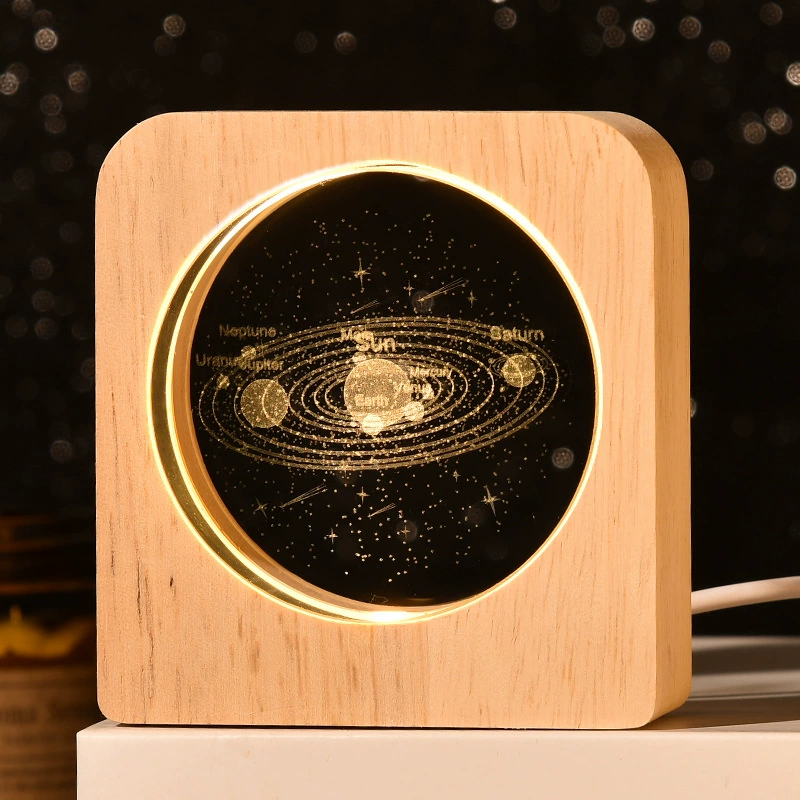 [跨境星球小夜灯3D图案内雕发光水晶桌面摆件木质底座景观节日礼物]