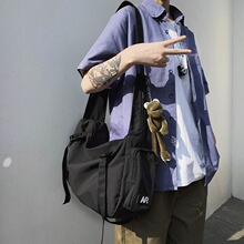 批发斜挎包男士潮牌日系ins挎包休闲学生工装背包女单肩包