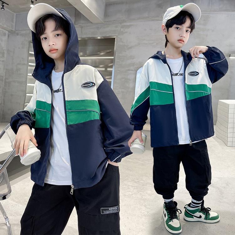 Chaqueta cortavientos para niños de primavera 2025 modelos de primavera y otoño versión coreana del nuevo estilo de los niños chinos y medianos
