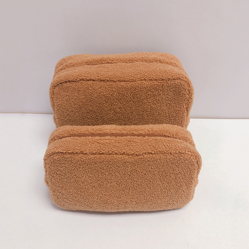 ���ƶ�ɫ����޻�ױ����Я���ɰ�Ůʿ���л�ױ���ﶬ����