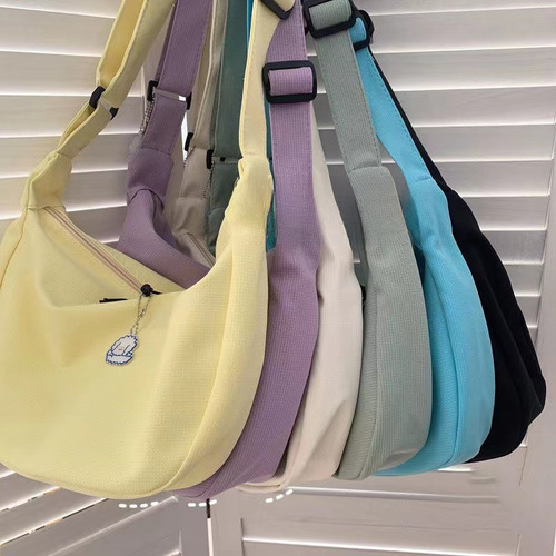 Fashionable and simple Japanese versatile wholesale cross-border daily trend candy color foreign style new women's shoulder crossbody bag