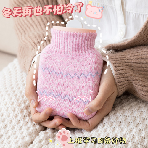 Cartoon silicone hot water bottle filled with water and explosion-proof mini hot water bottle filled with water cute small hand warmer hand warmer bag wholesale
