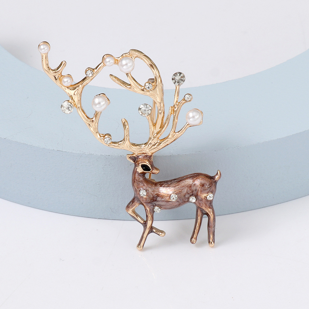 Fashion Deer Alloy Inlay Artificial Pearls Rhinestones Women's Brooches 1 Piece display picture 2