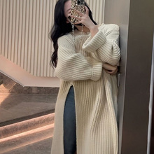 秋季慵懒风圆领套头针织连衣裙女宽松显瘦过膝中长款侧边开叉毛衣