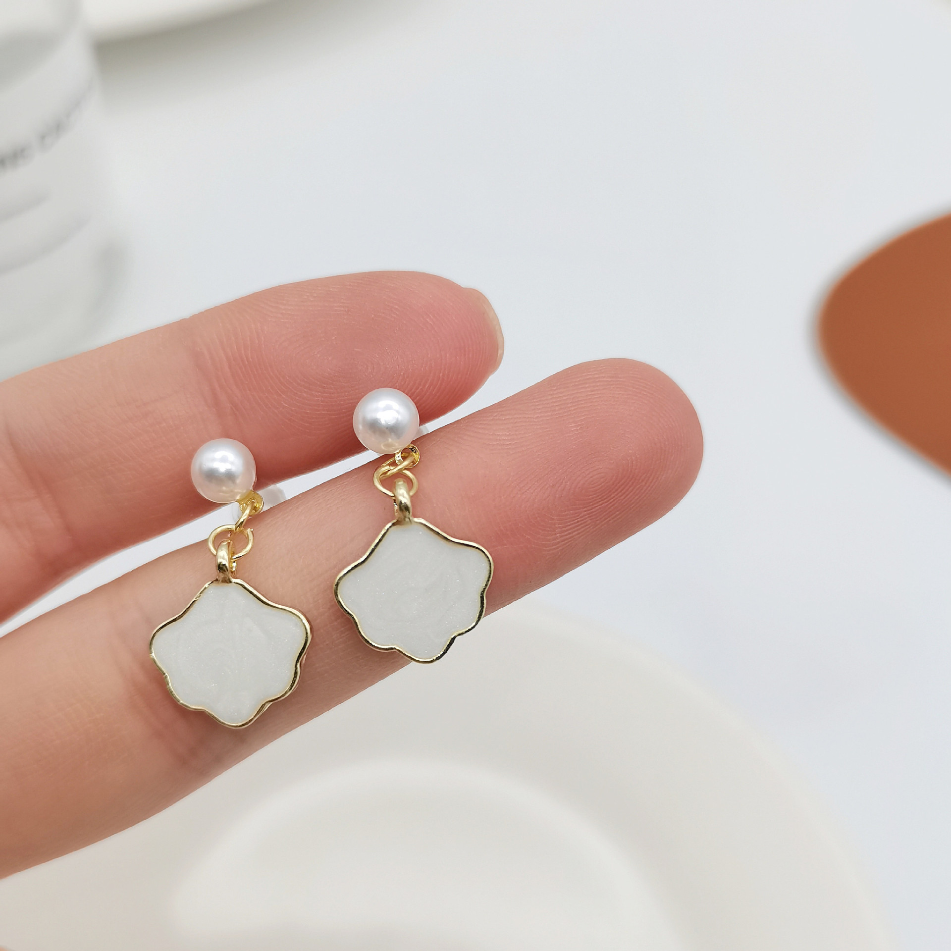 Simple Style Heart Shape Flower Resin Inlay Artificial Pearls Rhinestones Drop Earrings 1 Pair display picture 13