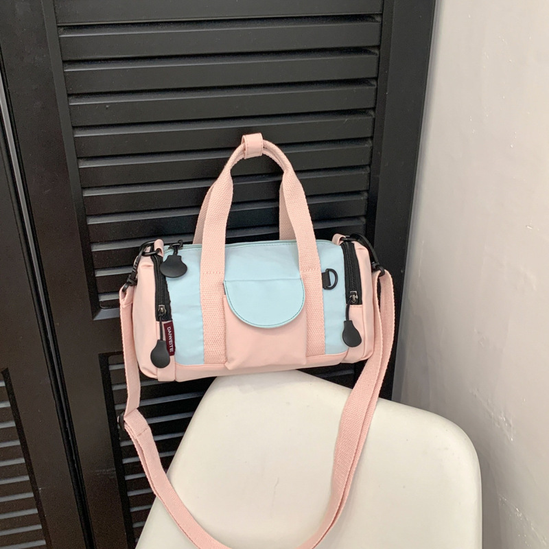 Cross-border color-block design, casual and versatile women’s crossbody bag, outdoor tote bag with multiple pockets, autumn/winter shoulder bag, trendy Cross-border color-block design, casual and versatile women’s crossbody bag, outdoor tote bag with multiple pockets, autumn/winter shoulder bag, trendy