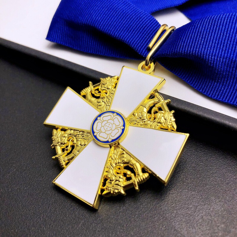 Cross-Border European and American Badges Finnish White Rose Knight Cross Badge Foreign Medal Soviet Commemorative Medal Ornament Pendant Cross-Border European and American Badges Finnish White Rose Knight Cross Badge Foreign Medal Soviet Commemorative Medal Ornament Pendant