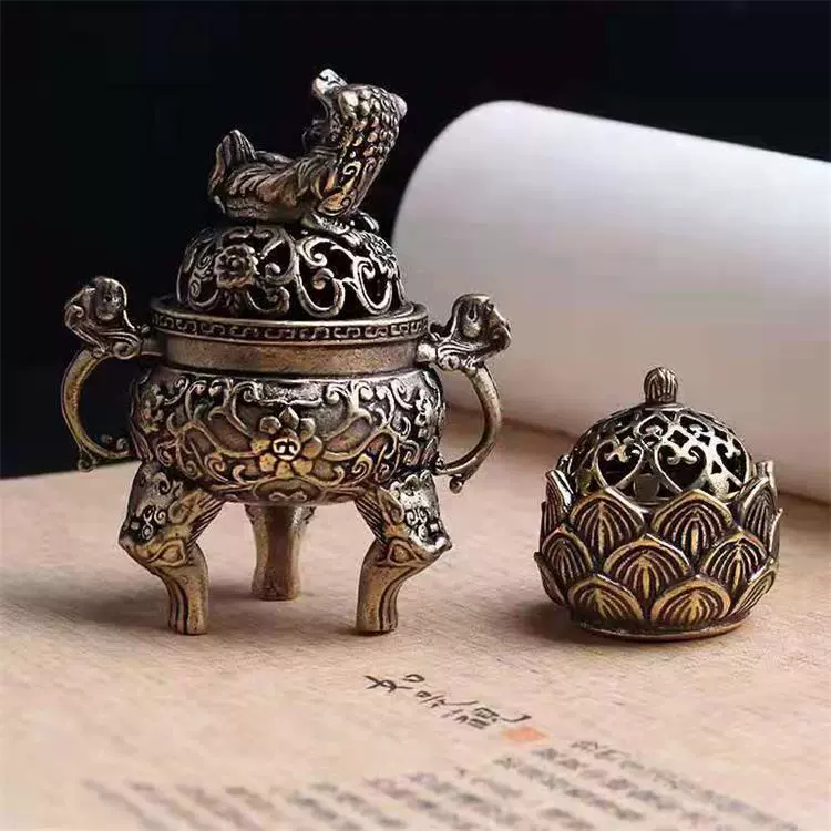 Kirin Copper Маленькая курильница для благовоний Трехножная биауральная курильница с крышкой Mini Pixiu Holter Ding Handle Круглая горелка для игр