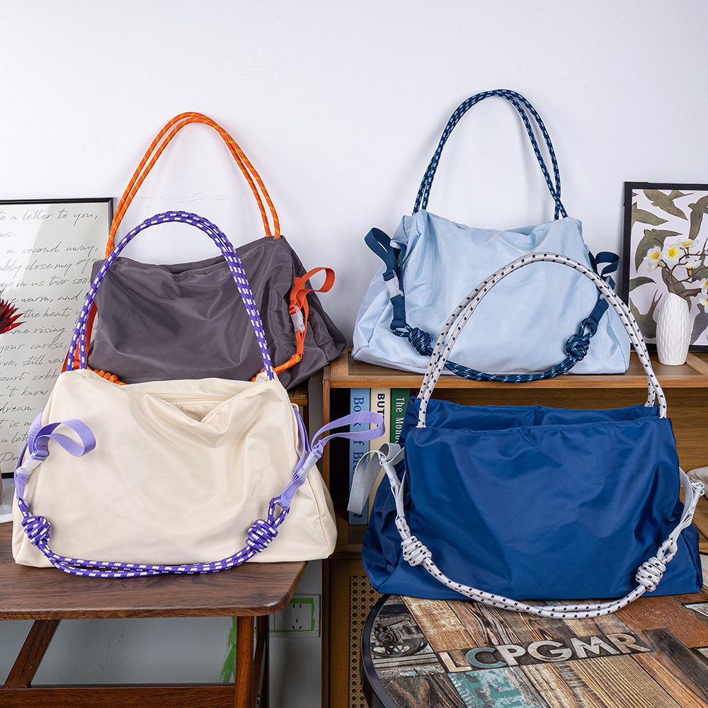 ?爆款日系尼龙单肩斜挎包防水耐磨大容量托特包ins&风通勤包轻便