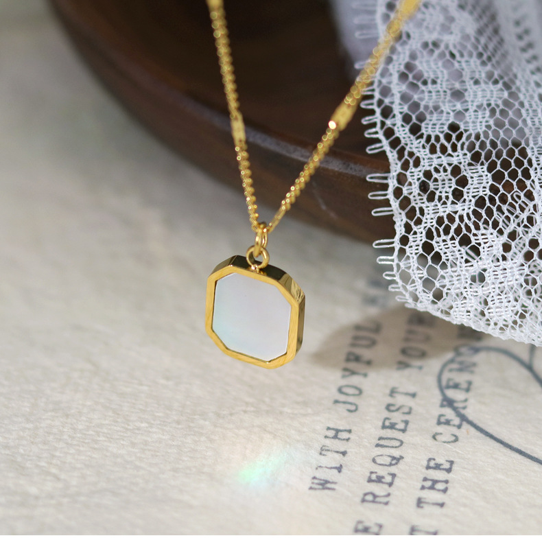 Simple Style Geometric Titanium Steel Plating Shell Pendant Necklace 1 Piece