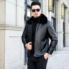 中高年の毛皮の男性のコートの新型毛皮の一体のお父さんはpu皮のジャケットを詰めて、厚いメーカーの卸売りをプラスします。